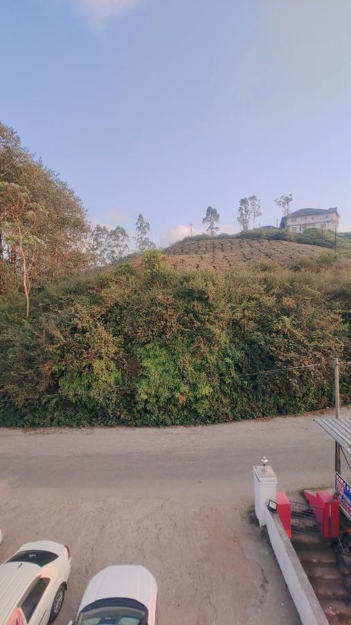 Hotel Lumino Karthika à Munnar Extérieur photo